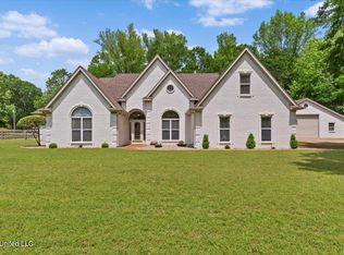 14414 Hedge Row Cv, Olive Branch, MS 38654