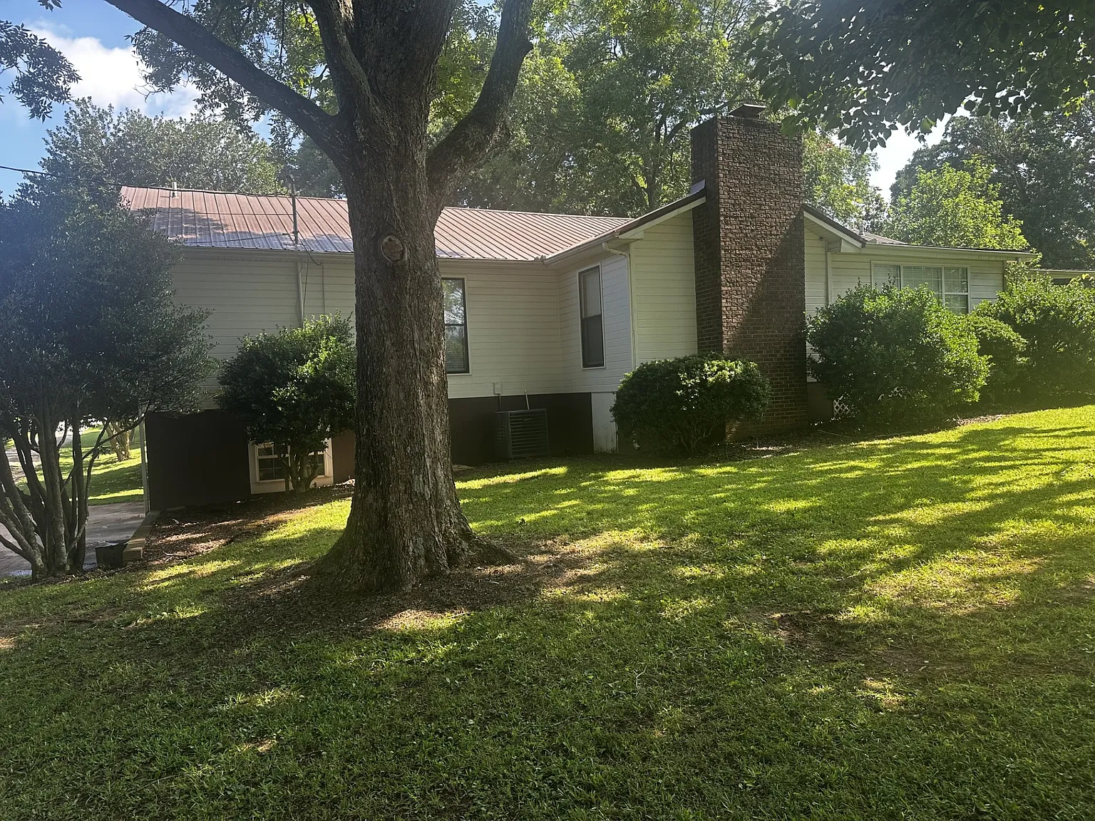 3 bed, 2595 sqft, $2,000 — Photo 3