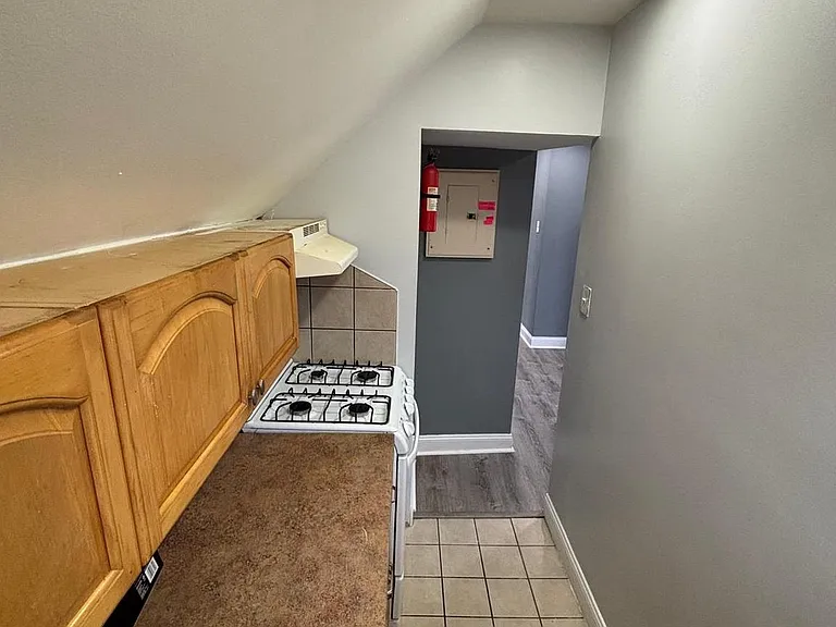 921 Woodland Ave #2 — Photo 17