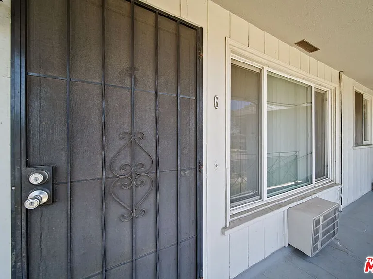 14913 Hartland St #6 — Photo 3