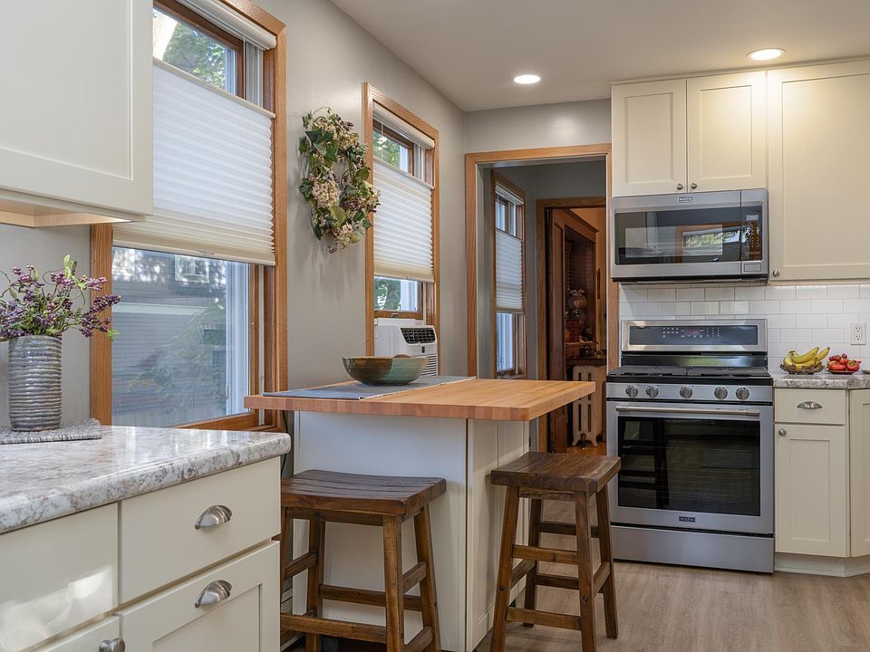 116 Hyland St, Amery, WI 54001 Zillow