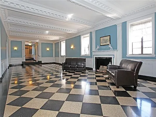 Sold by Exclusive Properties Sotheby's International Realty | media 22