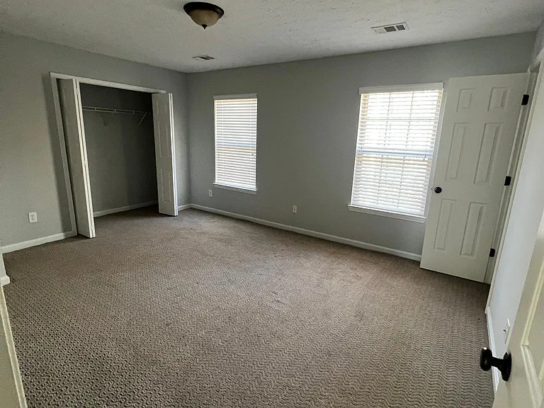 1579 River Main Ct — Photo 5