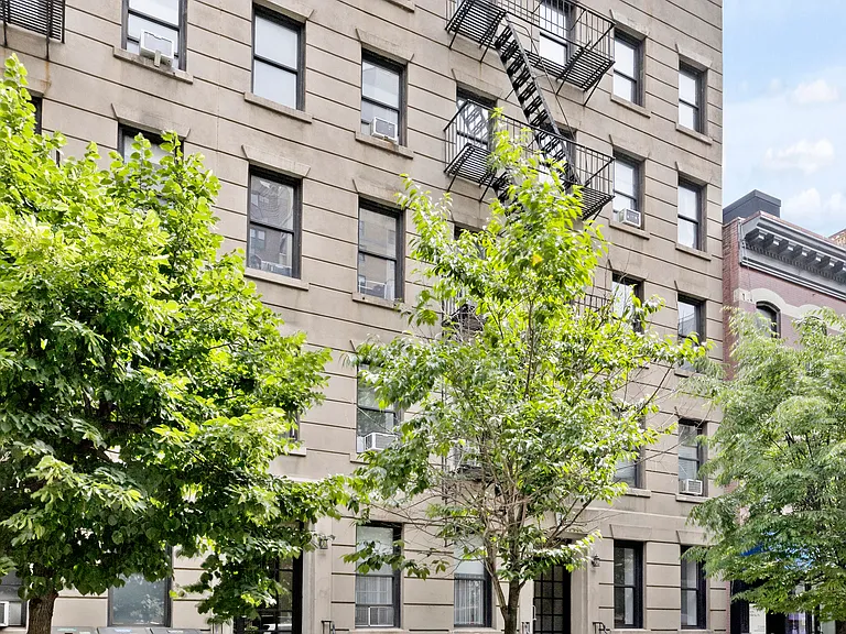 351 E 58th St #1F — Photo 13