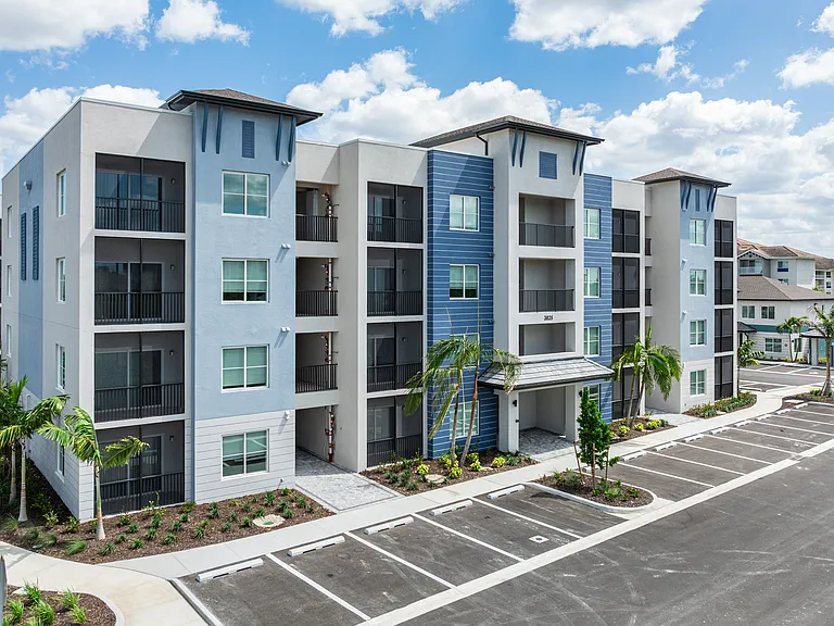 Azalea Park Apartments — Photo 16