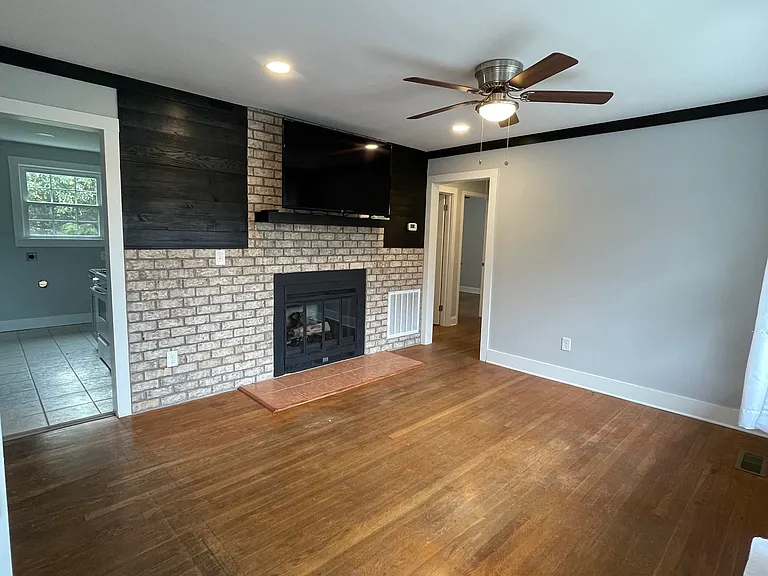 3331 Coffman Dr — Photo 3