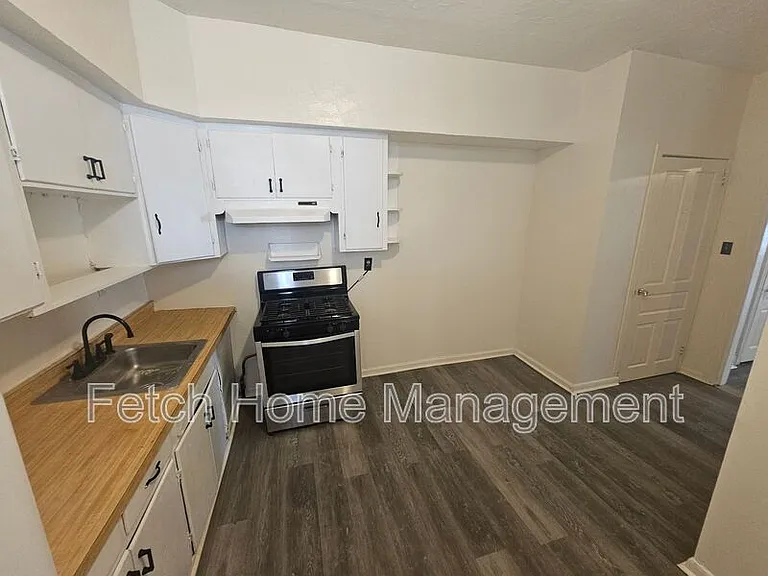 569 W Philadelphia St #1 — Photo 7
