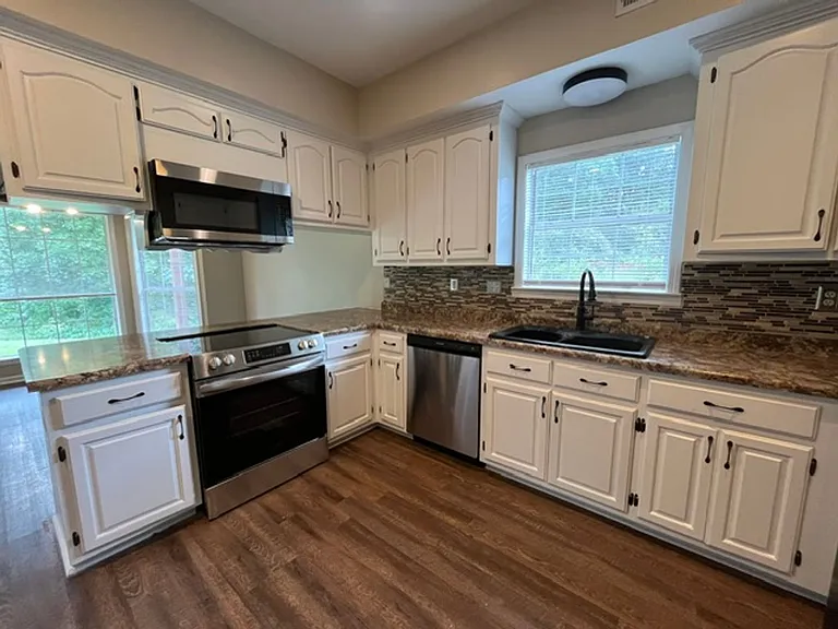 440 Blue Lake Dr — Photo 5