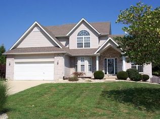 309 Cambridge Dr, Glen Carbon, IL