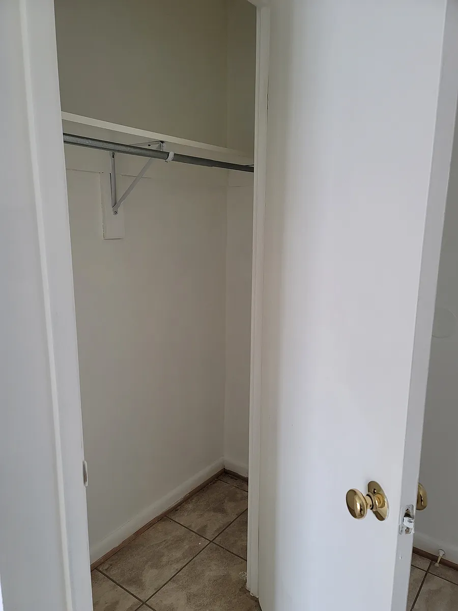 Building Photo - 625A Chesapeake St SE #205