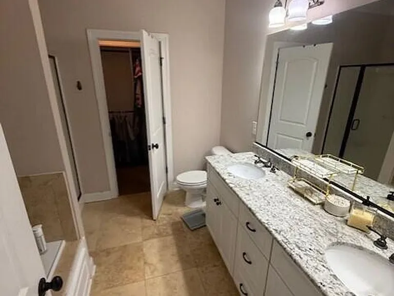 817 Mayo Ln — Photo 4