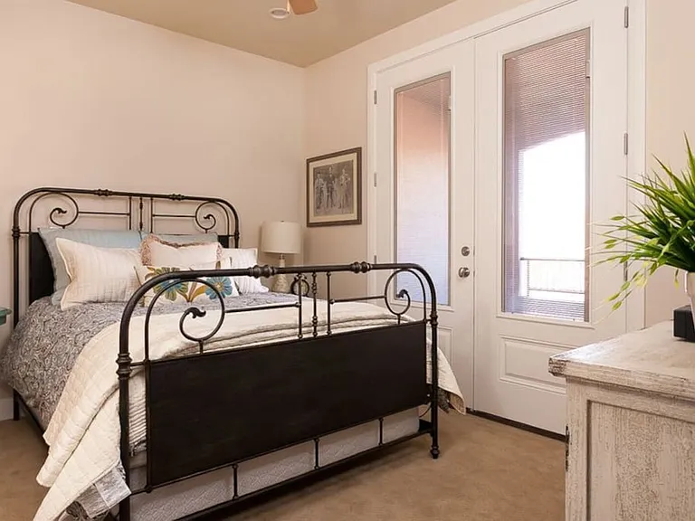 N Coral Ridge Dr — Photo 16