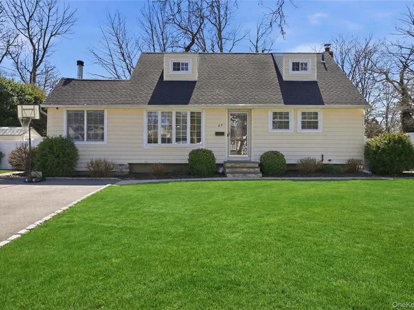 27 Chester Street, East Northport, NY 11731