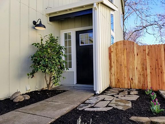 4th image of 343 Hemphill Way