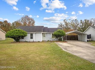 1395 Halltown Rd, Jacksonville, NC 28546