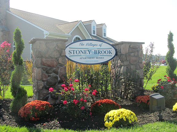 2nd image of 23033 Meadow Wood Ct