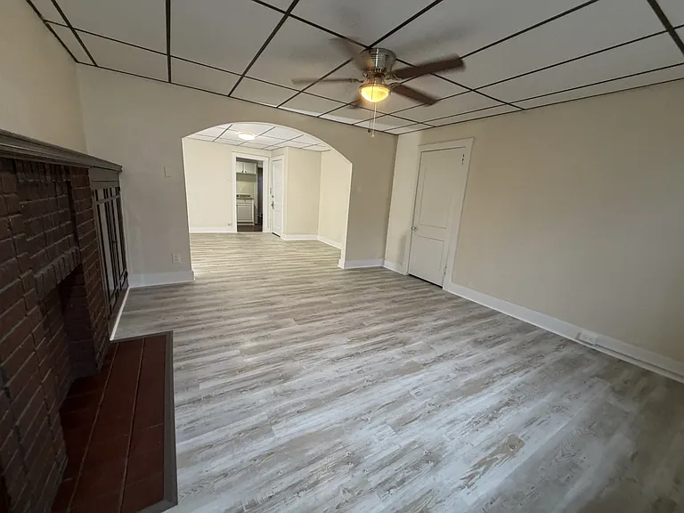 2815 Brownsville Rd #6 — Photo 6