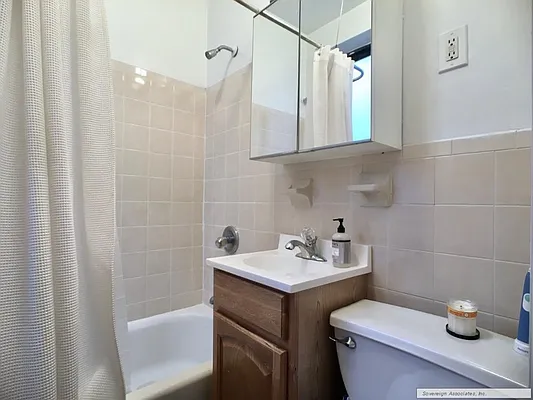 Rented by Sovereign Realty NYC | media 19