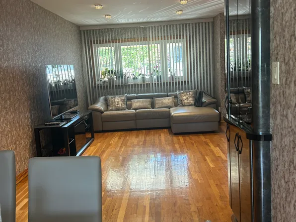 2733 East 63rd Street image 1 of 1