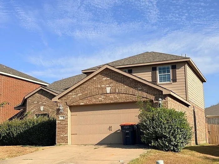 4 bed, 2.0 bath, 2138 sqft, $1,900 — Photo 2