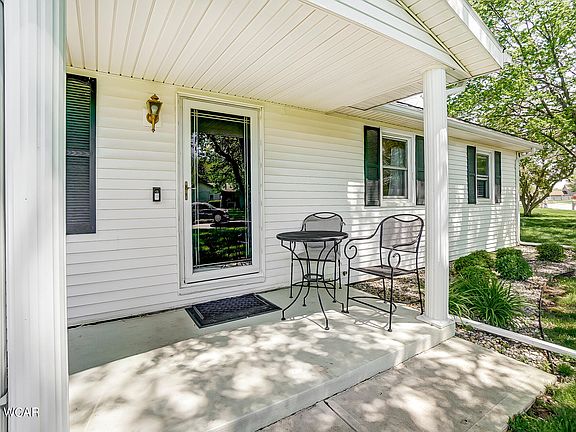 4th image of 2640 Steven Dr