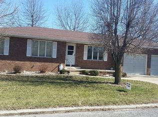 17816 Terrace Dr, Saint Rose, IL 62230