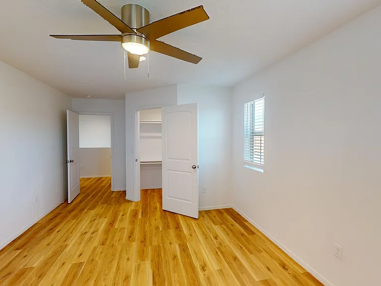 2 Bed Contemporary Town Homes in Fantastic North Valley Community — Photo 33