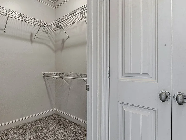 1016 Villa — Photo 19
