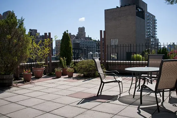 Sold by Corcoran | media 16