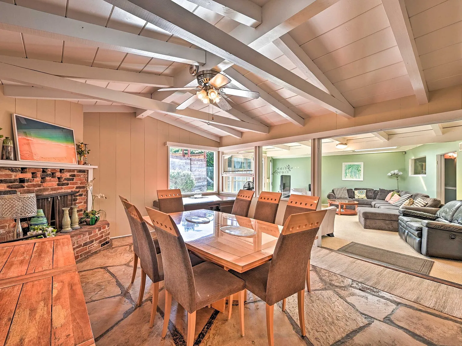 2139 Torrey Pines Rd — Photo 3