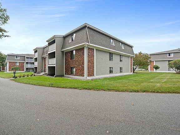4th image of 220 Bedford St #96-12H