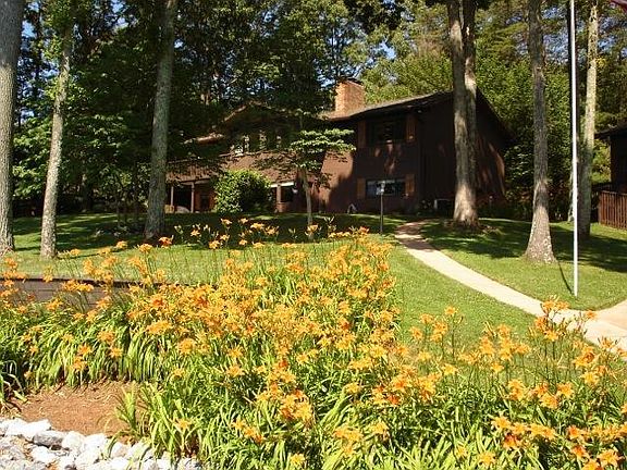 5th image of 137 Dogwood Ln