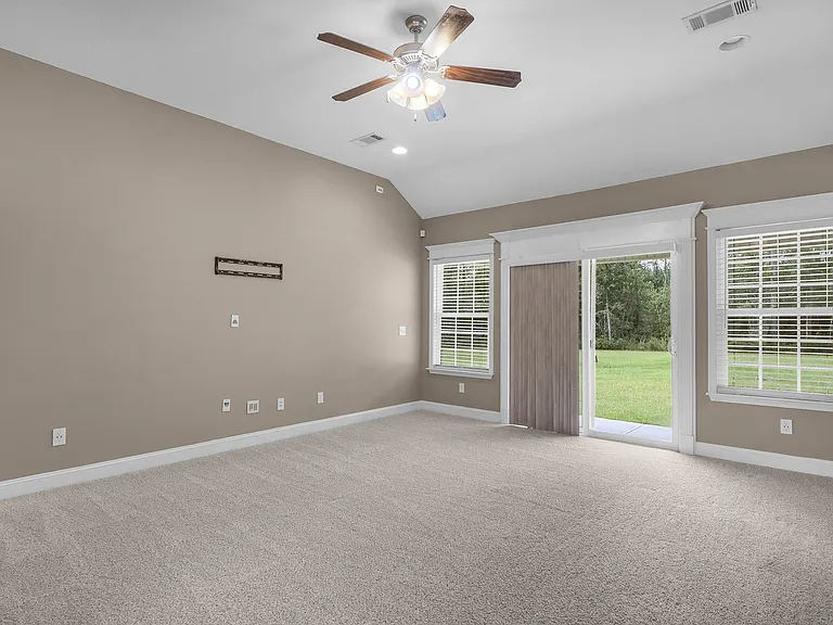 259 Virginia Ln NE — Photo 9