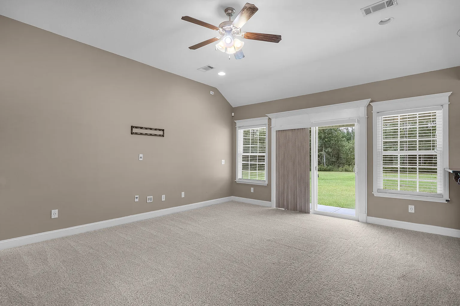 259 Virginia Ln NE — photo 7
