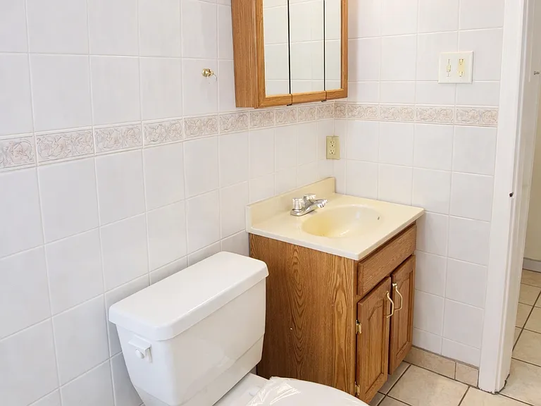 2807 Lincoln Way — Photo 10