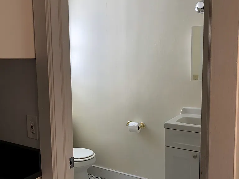 390 Main St #3F — Photo 10