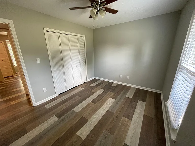6618 Holly Lake Dr — Photo 9