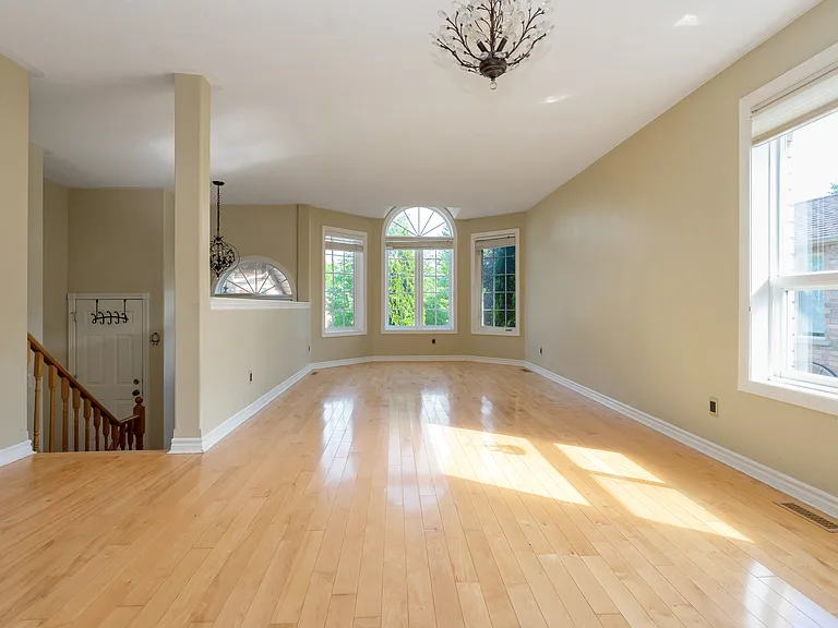 49 Logan Ct #UL - 49 LOGAN CRT — Photo 8