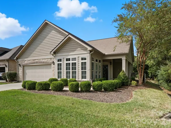 2232 Coltsview Ln, Matthews, NC 28105