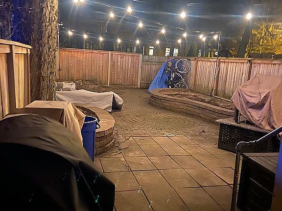 2nd image of 356 W Hubbard Ave