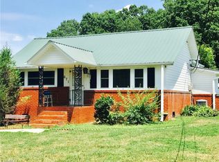 671 E Holly Grove Rd, Lexington, NC 27292