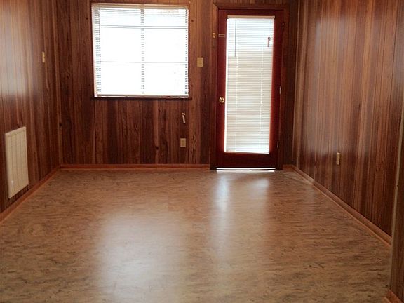 3rd image of 10920 Sherwood Dr