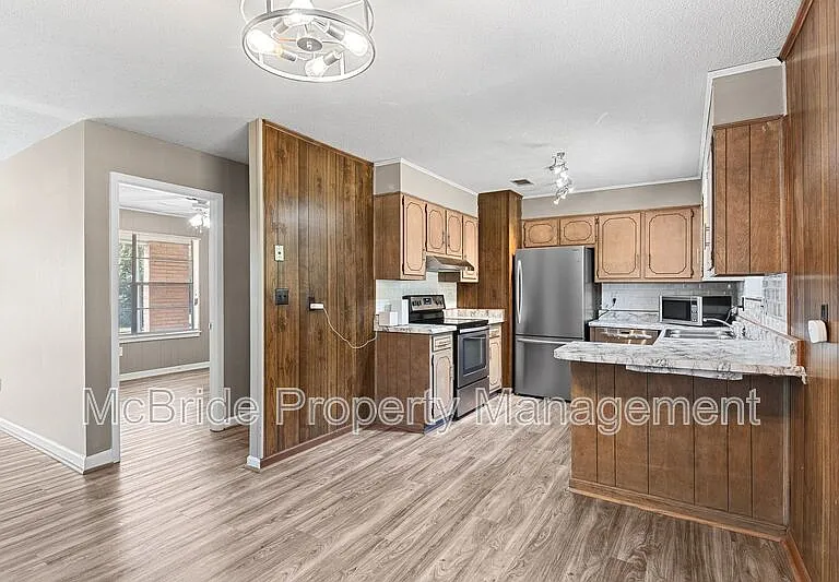 3615 Goldfinch Dr — Photo 10