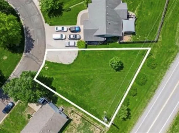 1212 Franklin Dr, Weston, MO 64098