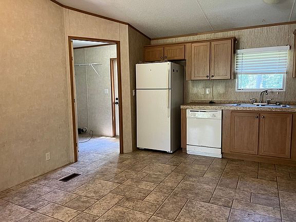2nd image of 4067 Gallemore Ln
