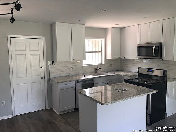 2nd image of 411 Laddie Pl