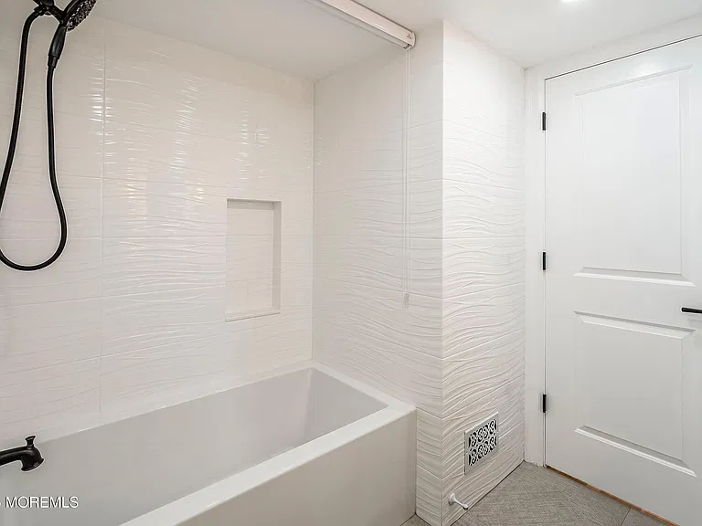 103 Hyacinth Ln — Photo 17