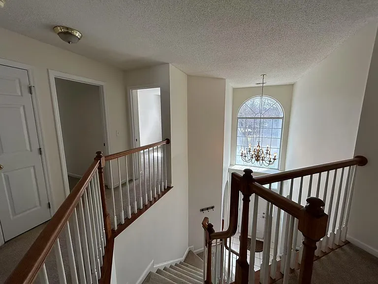 215 Spring Lake Dr — Photo 9