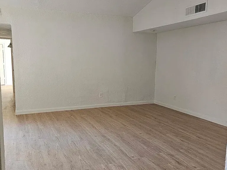 9567 Gonzales Dr — Photo 2