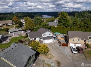 327 Maple Dr N, Eatonville, WA 98328